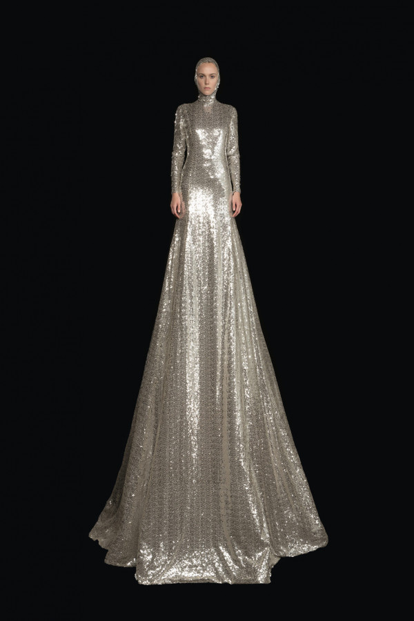 Свадебные платья в кутюрной коллекции Valentino осень-зима