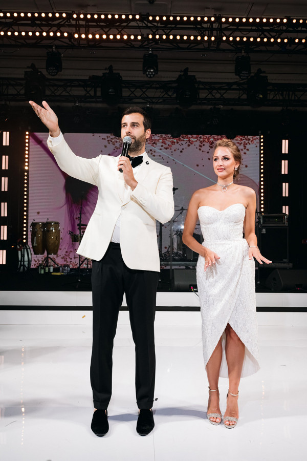 Роскошная свадебная церемония с видом на Кремль