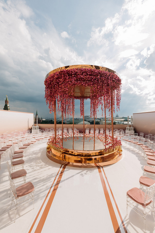 Роскошная свадебная церемония с видом на Кремль