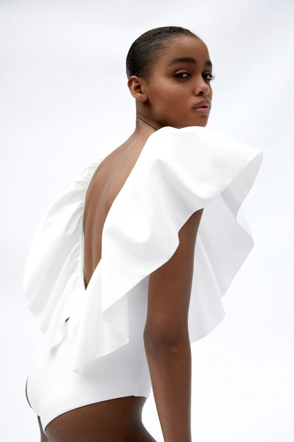 Купальники для загара, плавания и просто красивых