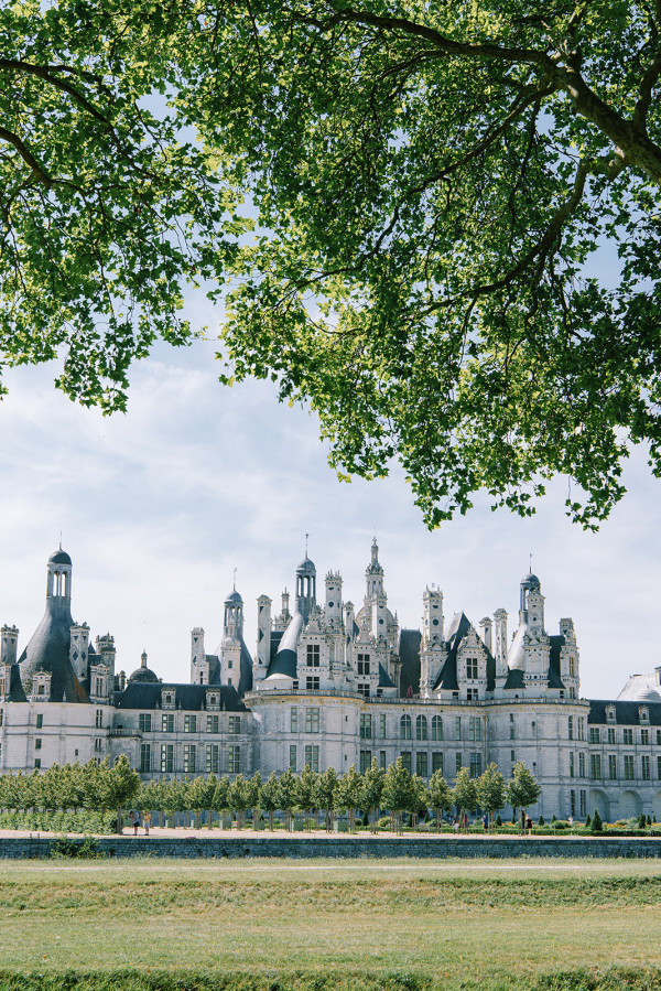 Предсвадебная съемка на улицах Парижа