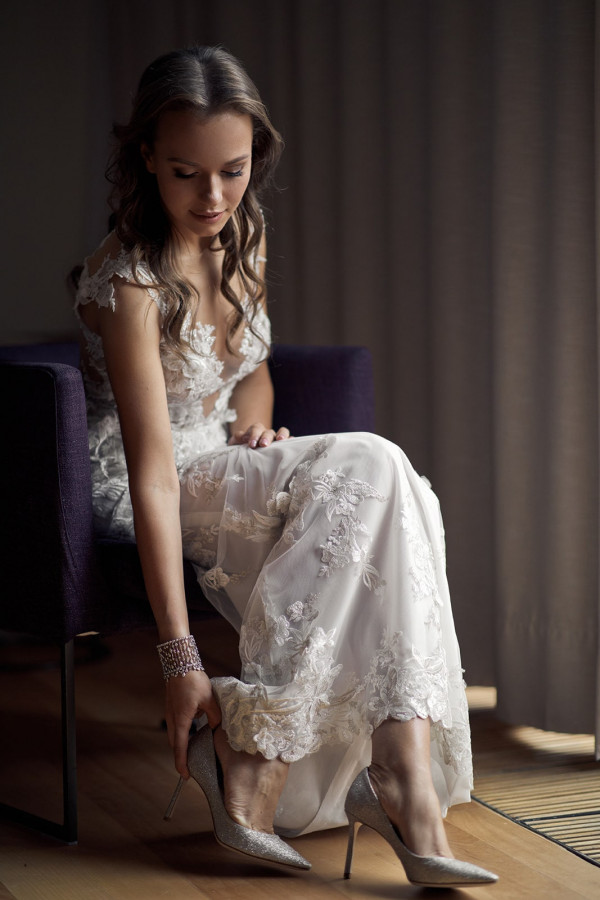 Современная осенняя свадьба в золотистых оттенках