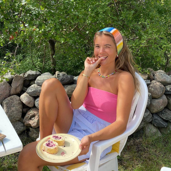 Все носят браслеты в стиле 90-х. Рассказываем,