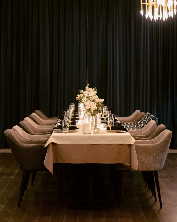 Если городская свадьба, то в Chekhoff Hotel