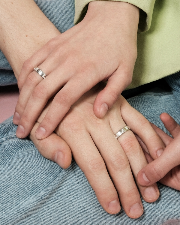 Стильные помолвочные и обручальные кольца, которые отражают