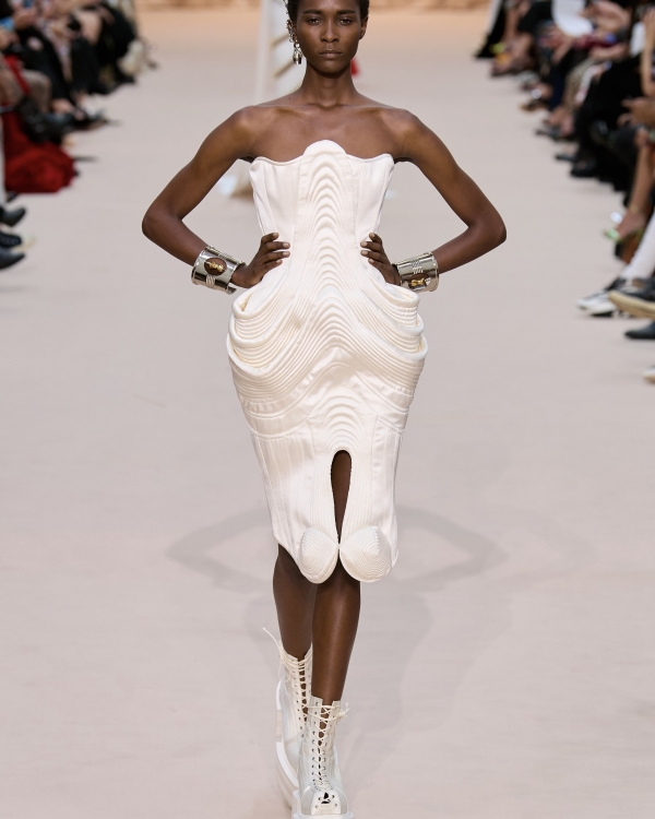 Лучшие свадебные образы с Недели Высокой моды