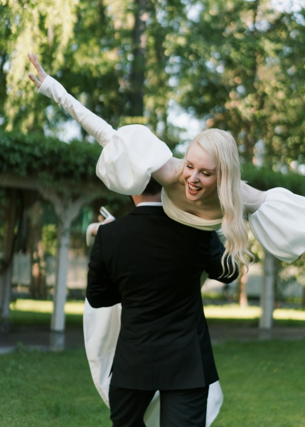 Утро в Four Season Lion Palace, роспись