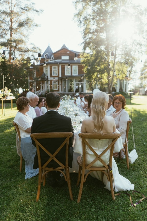 Утро в Four Season Lion Palace, роспись
