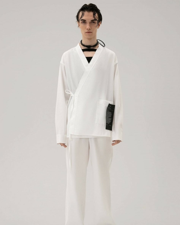 Где купить белую рубашку жениху?