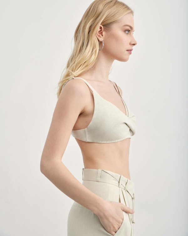 Кроп-топ — свадебный тренд 2022