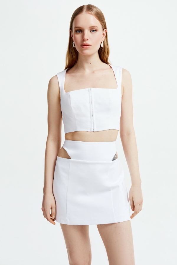 Кроп-топ — свадебный тренд 2022