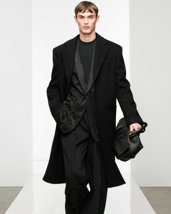 Образ жениха: тренды второй половины 2022 года