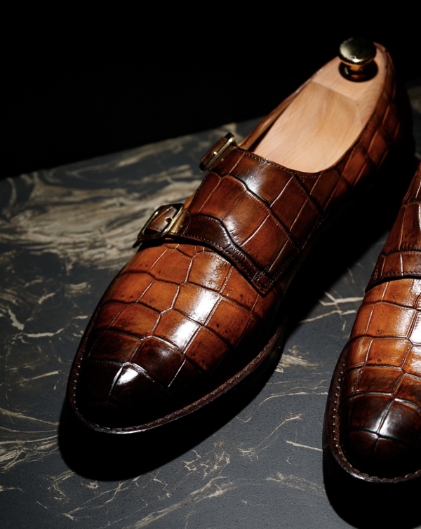 Где купить премиальную мужскую обувь ручной работы?