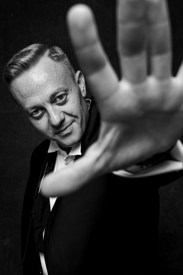 Ведущие Антон Абучкаев