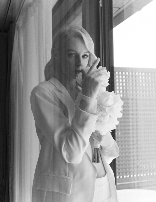 Утро в Four Season Lion Palace, роспись