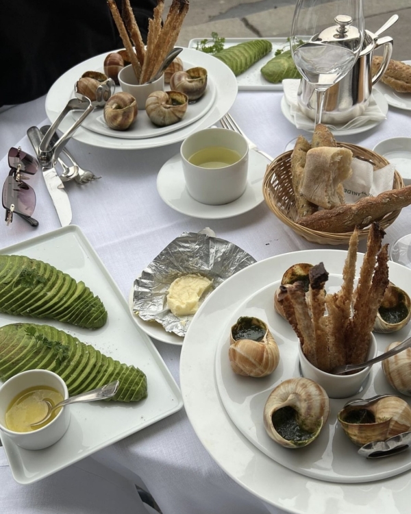 Как отметить девичник в Москве?