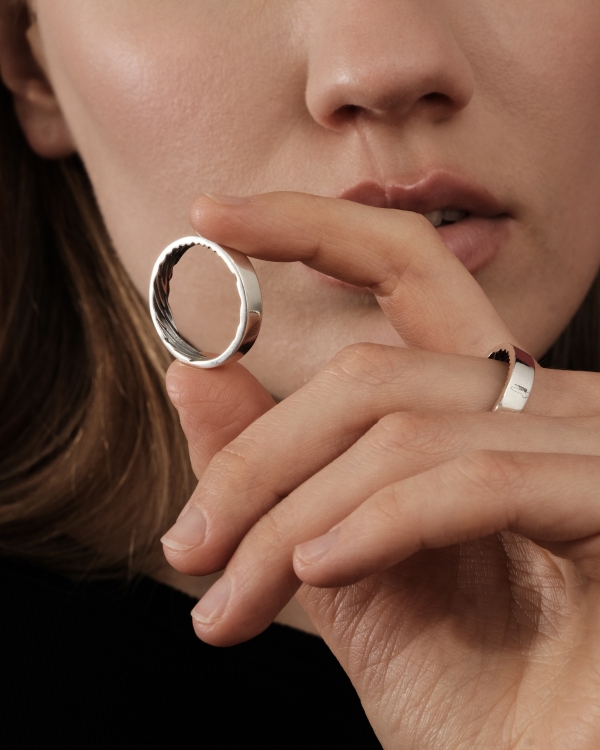 Стильные помолвочные и обручальные кольца, которые отражают