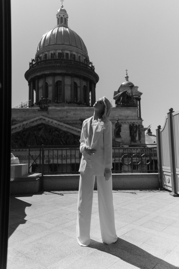 Утро в Four Season Lion Palace, роспись