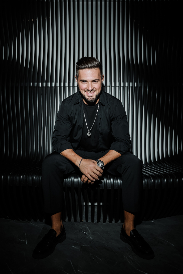 Диджеи Александр Детистов