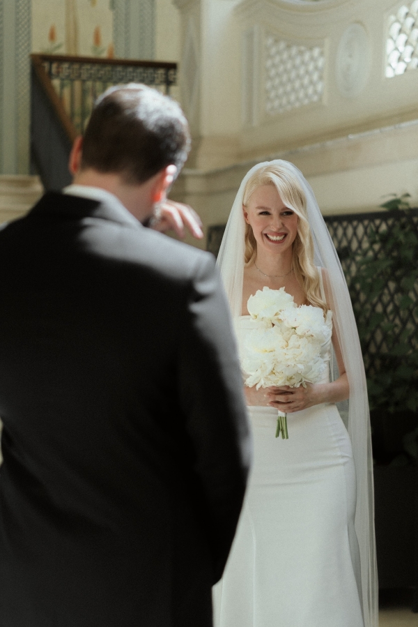 Утро в Four Season Lion Palace, роспись