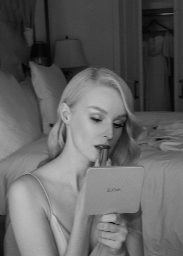 Утро в Four Season Lion Palace, роспись