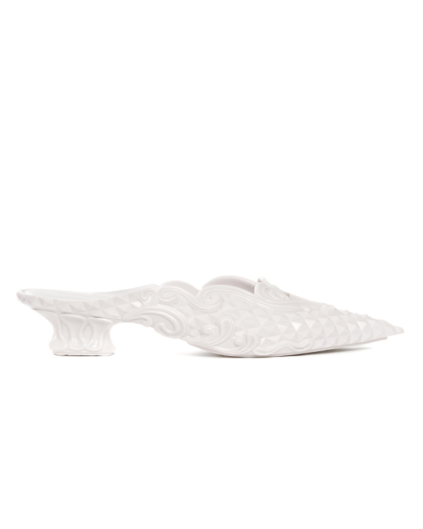 В каких мюлях выходят замуж самые стильные