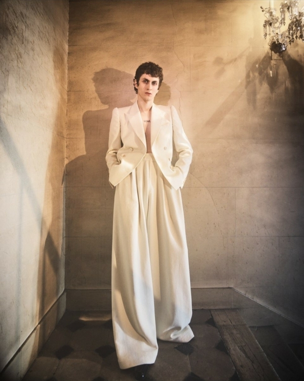 Образ жениха: тренды второй половины 2022 года