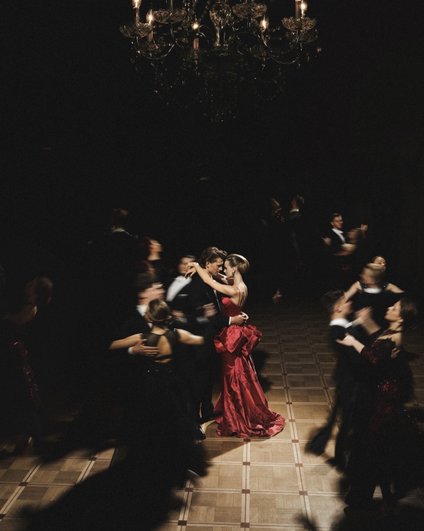 Почему все влюблены в петербургские свадьбы?