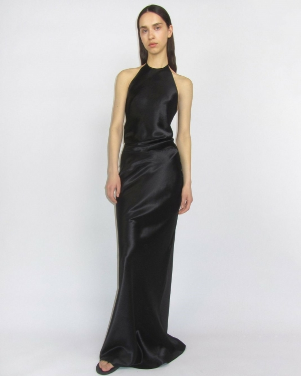 Устали от эстетики Барби? Наряжайтесь во все