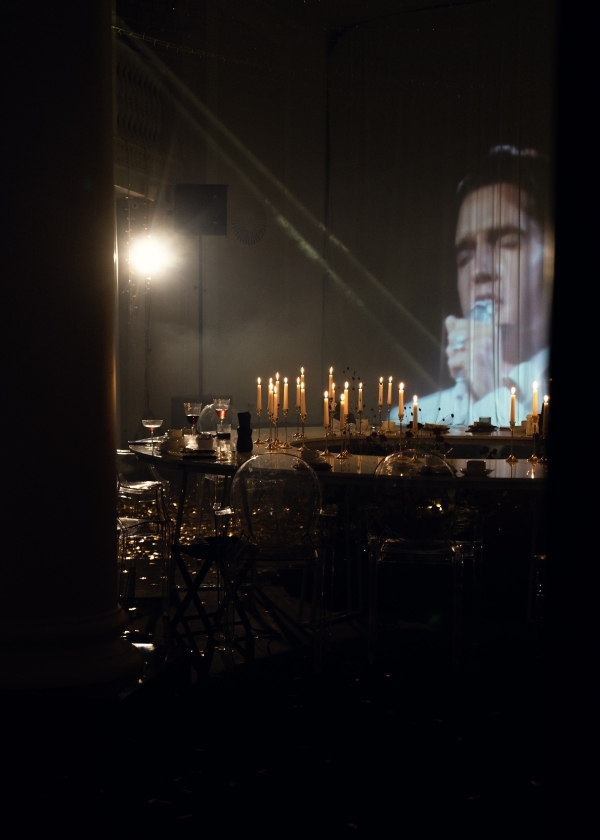 Кинематографичная свадьба в эстетике «Мулен Руж» в