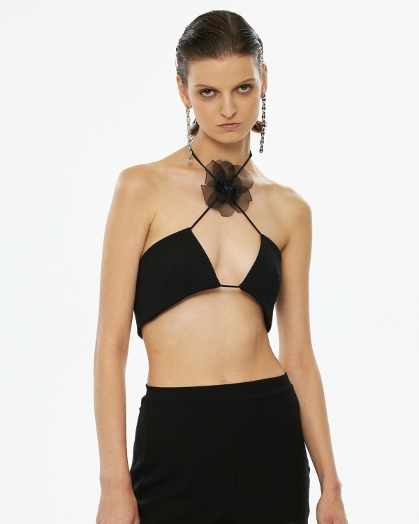 Устали от эстетики Барби? Наряжайтесь во все