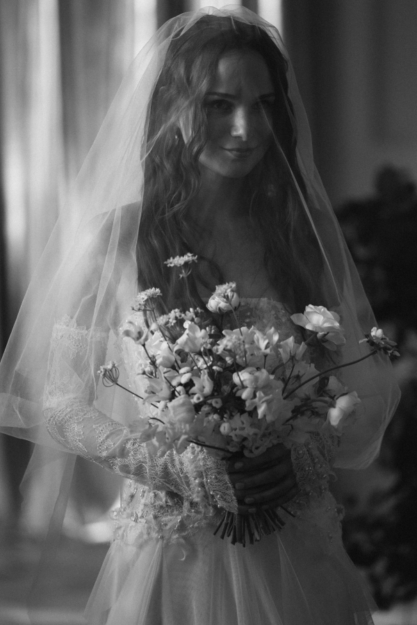 Интервью с невестой: о вдохновении сказками Кэрролла,