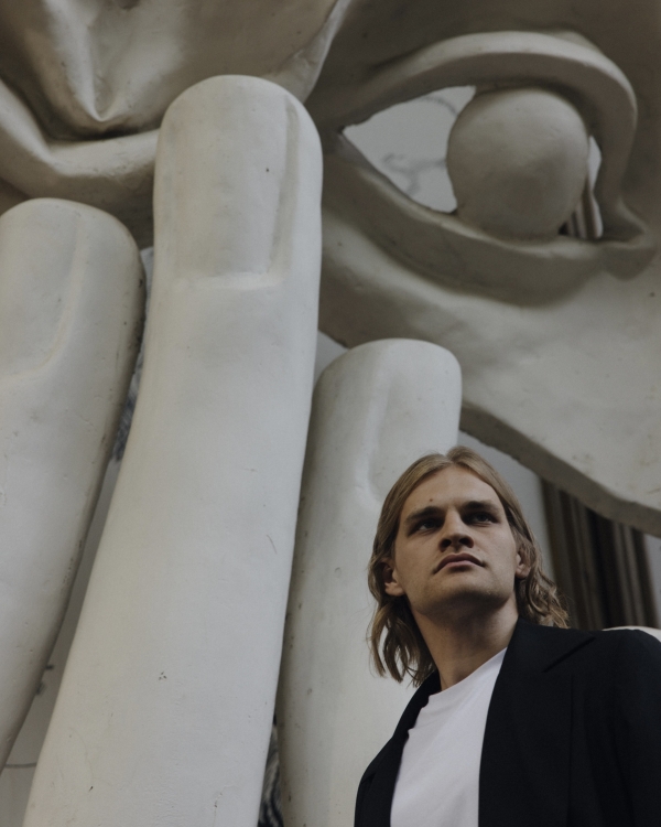 Интервью с невестой: о вдохновении сказками Кэрролла,