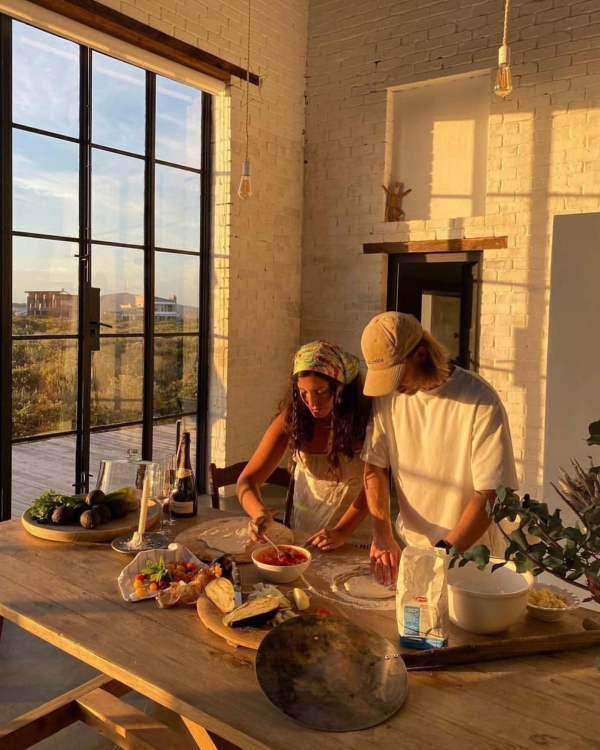 Праздники любви, которые можно устроить себе после