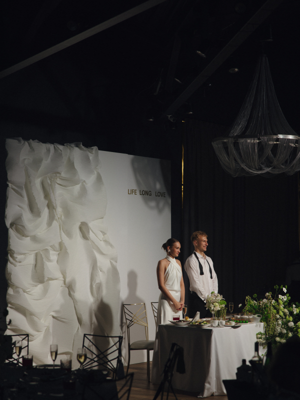 Свадьба, вдохновленная эстетикой timeless и Петербургским андеграундом