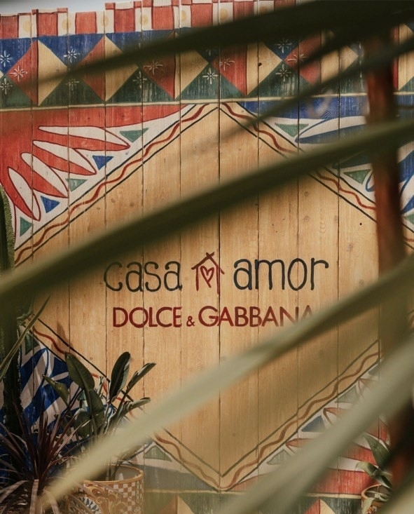 7 дизайнерских пляжей для модного медового месяца