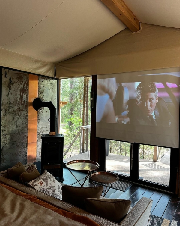 5 причин провести романтический уикенд в We