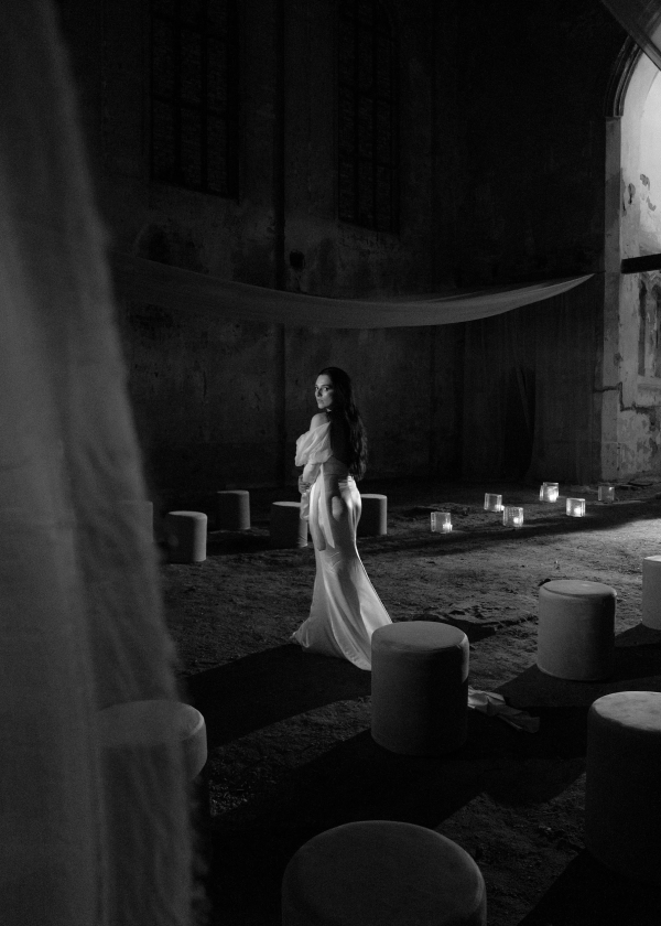 Кинематографичная свадьба в эстетике «Мулен Руж» в