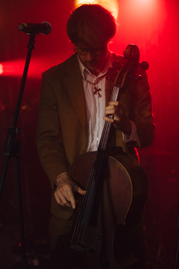 Интервью с невестой: о вдохновении сказками Кэрролла,