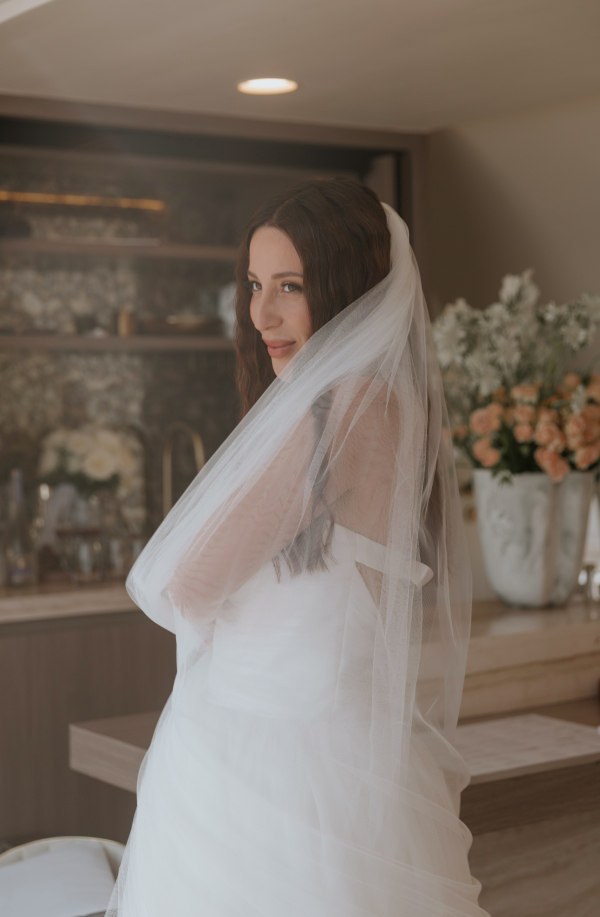 Церемония на крыле самолета, свадебный ужин у