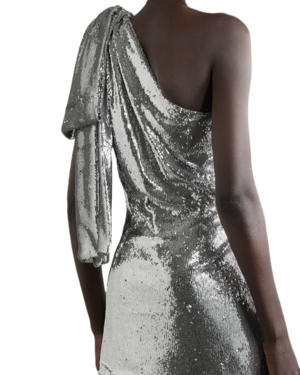 Страз много не бывает. Выбираем образ невесты