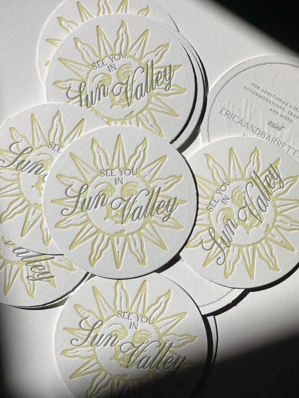 Вишенка на торте. 20 нетривиальных идей пригласительных