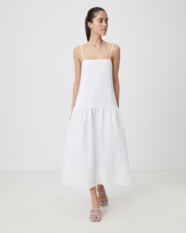 Удобное платье на свадьбу: миф или реальность?