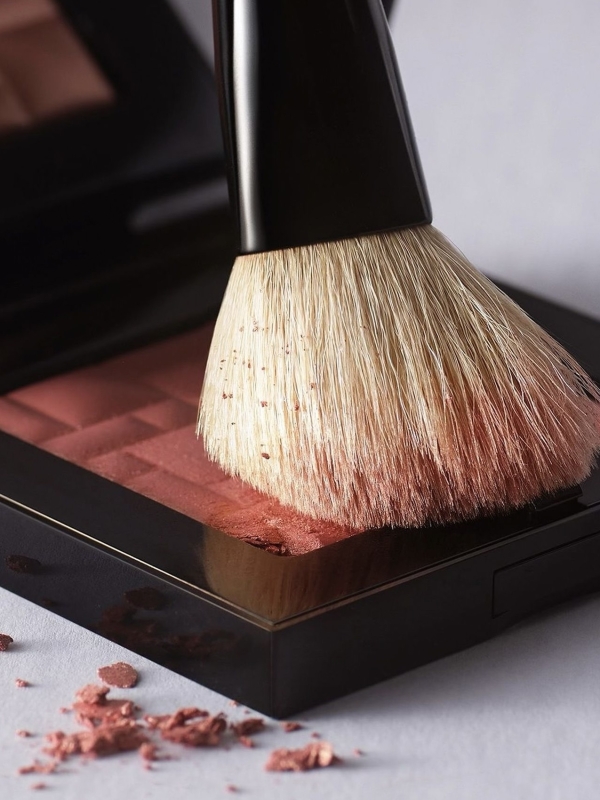 Закатный румянец — главный makeup тренд этого