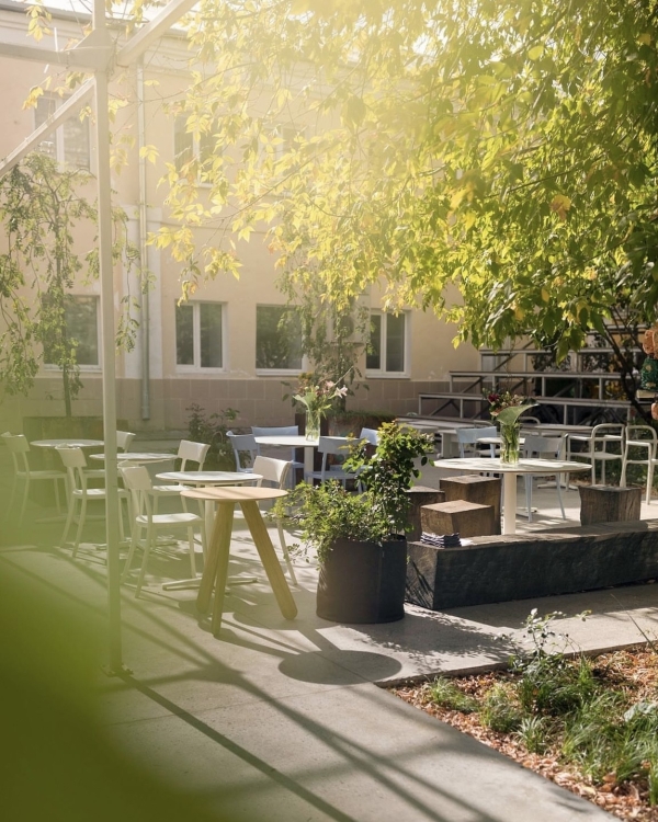 Где смотреть кино под открытым небом в