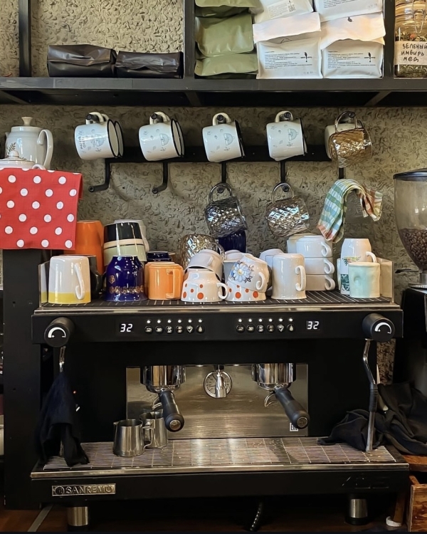 Яблоневый сад, оранжерея и таверна. 10 петербургских