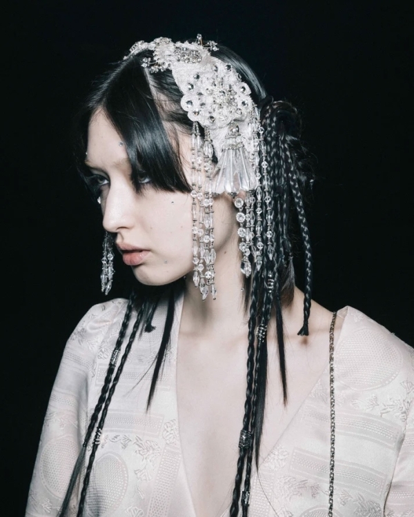 Для непринужденного шика. 18 головных уборов-украшений для