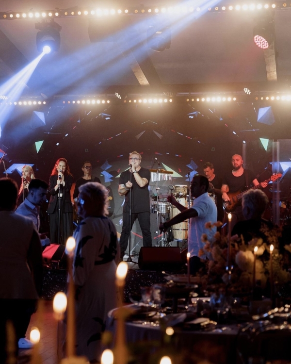 Ресторан в сосновом сквере с гарантией приватности