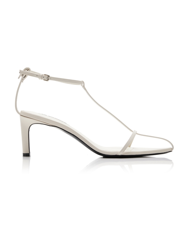 Больше, чем просто босоножки: 20 модных пар