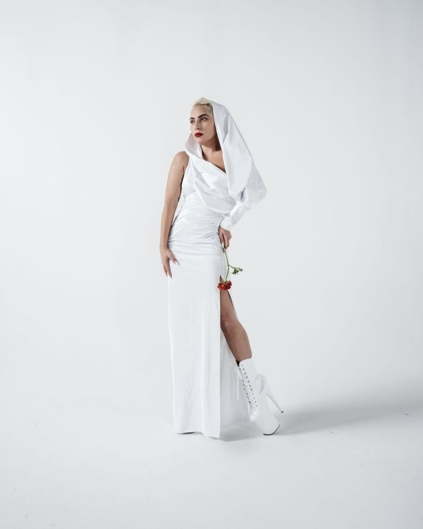 Одной невестой больше: Леди Гага выходит замуж